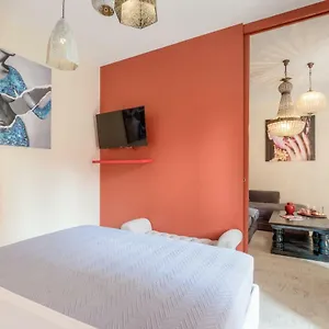 Petra Apartment Rome